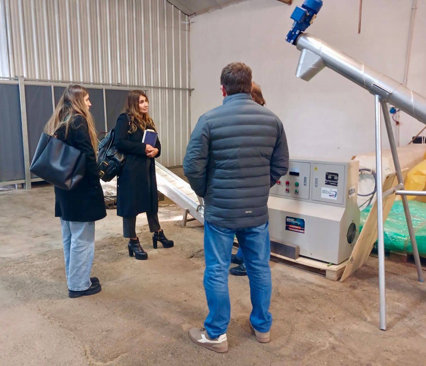 Reunión con el Bioquímico y el Biólogo de Biotec